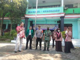 Danramil Berikan Penyuluhan Pada Siswa SMAN 1 Wringinanom