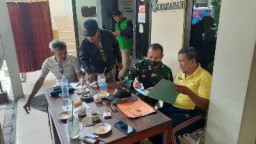 Babinsa Komsos Dalam Rangka Pemutakhiran Data Penerima Bantuan Jamban