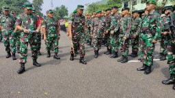Danmdim Surabaya Utara Dampingi Danrem Pimpin Apel