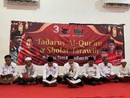 Bamusi PDIP Surabaya Gelar Shalat Tarawih dan Tadarus