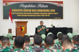 Korem 084/Bhaskara Jaya Gelar Penyuluhan Hukum bagi Prajurit, PNS