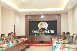 Danrem 084/BJ Terima Paparan Dandim 0828/Sampang