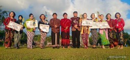Komunitas Kain Kebaya Indpnesia Blitar Raih Prestasi di Lomba Busana
