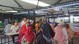 Anas Karno Beri Solusi Pedagang Fresh Market Kutisari