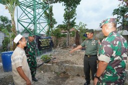 Danrem 084/BJ Tinjau Pengerjaan Sumur Bor di Bangkalan Madura