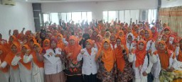 PKS Surabaya Kukuhkan Relawan Perempuan Penggerak Perubahan