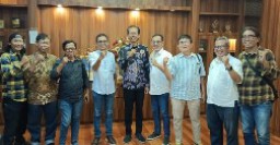 Adi Sutarwijono: SMSI dan DPRD Surabaya Bisa Saling Melengkapi