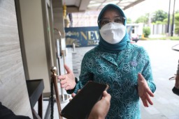 TP PKK Surabaya Terima Penghargaan dari BKKBN Pusat