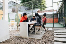 Rumah Pakar Viaduct Gubeng Raup Omzet Rp 88 Juta