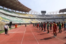 523 Anak Surabaya Ikut Seleksi Diklat Sepak Bola di Stadion GBT