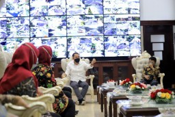 Eri Ajak Kolaborasi Dewan Pendidikan Majukan Pendidikan Surabaya