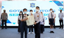 Begini Perjuangan Pelajar Surabaya Galang Bantuan Penanganan Covid-19