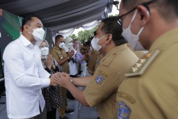 Wali Kota Eri Cahyadi Halal Bihalal dengan Ribuan ASN di Halaman Balai Kota