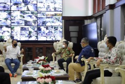 Wali Kota Eri Bersama Ketua KPPU Pusat Bahas Pemulihan Ekonomi