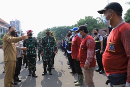 Wali Kota Eri Awasi Kawasan Pesisir Kota Surabaya