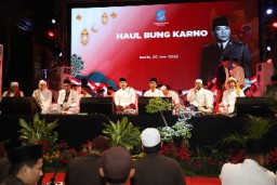 Wali Kota Eri Cahyadi Kumandangkan Yasin dan Tahlil bersama Warga Surabaya