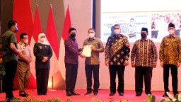 Wali Kota Eri Cahyadi Serahkan Hibah Aset Pemkot pada BPN II