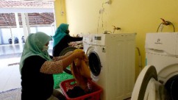 30 MBR Jalankan Usaha Cuci Motor, Laundry dan Kuliner