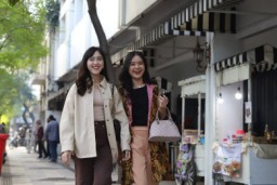 Pemkot Surabaya Tertibkan Fashion Week di Tunjungan Romansa