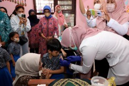 Surabaya Terbitkan SE Ajak Masyarakat Sukseskan Bulan Imunisasi Anak Nasion