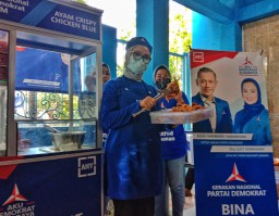 Demokrat Surabaya Launching BINA UMKM