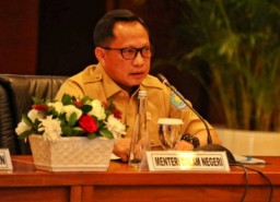Risma disorot akibat teguran Mendagri