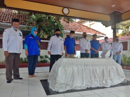 Pemuda Pusura Ziarah Ke Makam Dr. Soetomo