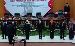 Gubernur Jatim Saksikan Serah Terima Jabatan Walikota Surabaya