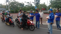 PAC Partai Demokrat Bulak Berbagi Takjil