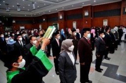 Awal Oktober 2021, Wali Kota Eri Mutasi 129 Pejabat Pemkot Surabaya