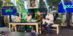 Wali Kota Eri Ingin Dinkop Surabaya Rutin Cangkruk Bareng Pedagang SWK