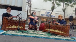 Tunjungan Romansa Padukan Budaya Heritage Dan UMKM Kota Surabaya