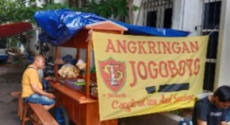 Berdayakan UKM Di Surabaya, Ormas Jogoboyo Kembangkan Bisnis Angkringan