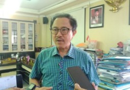 DPRD Kota Surabaya Tegaskan Agar Tidak Ada Jual Beli Seragam Sekolah
