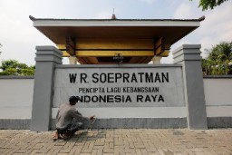 Pemkot Surabaya Percantik TMPvdan Makam Pahlawan
