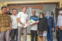 Akhir 2022, Hampir 900 Unit Rutilahu Warga Surabaya Diperbaiki