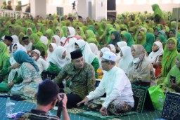 Walikota Eri Cahyadi Gandebg Muslimat NU Bentuk Kampung Madani