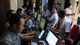 Masyarakat Surabaya Semakin Sadar Tertib Adminduk