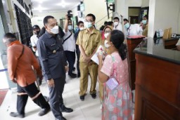 Walikota Eri Cahyadi Bangga Puskesmas Sidotopo Berubah Total