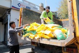 Pemkot Surabaya Gelar Operasi Pasar dan Sederhanakan Rantai Distribusi