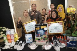 Pemkot Surabaya Raih Dua Penghargaan di Ajang Inotek Award Jatim 2023