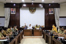 Ini Pesan Eri Kepada Para Camat Dan Sekcam Serta Lurah