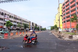 Pemkot Surabaya Segera Bangun Halte Bus Dan Pedestrian