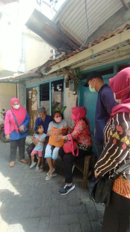 Pemkot Surabaya Pantau Kesehatan Pasutri Penderita TBC dan Katarak