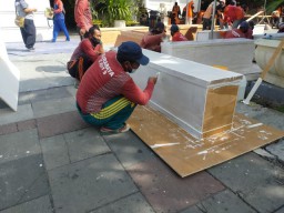 Pemkot Buat Peti Mati untuk Ringankan Beban Keluarga