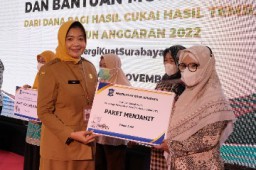 DBHCHT Beri BLT Dan Modal Usaha Untuk Warga Miskin