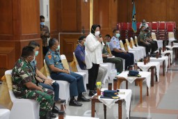 Risma Minta Berbagai Stakeholder Buat Protokol Cegah Covid-19