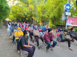Warga Terlihat Tertib, Rapid Test Massal di Terminal Keputih Disiapkan Kurs