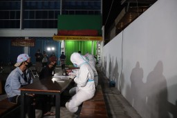 Wali Kota Risma Razia Protokol Kesehatan di Malam Minggu