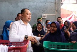Rumah Padat Karya Prapen Serap 106 Tenaga Kerja MBR
